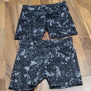 Bundle of 2 shorts (14)
